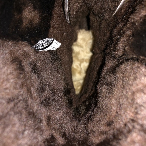 Bear Paw Suede Boots Dark Brown, Size 7 - Picture 9 of 11